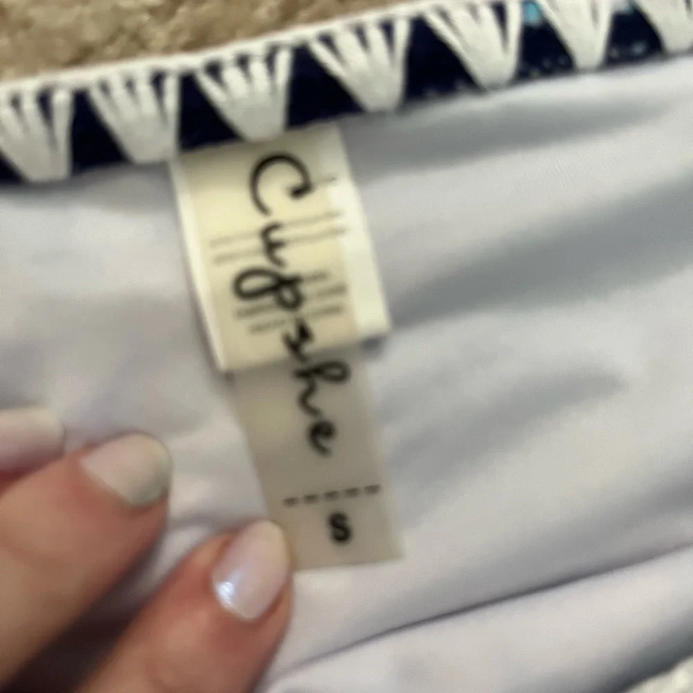 Cupshe blue and white floral two piece size small - Picture 2 of 5